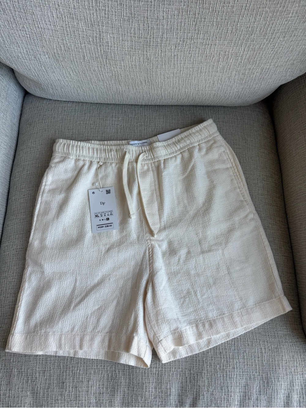 Denim & Flower Men's Cream Textured Shorts